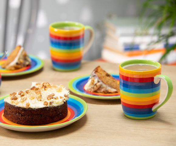 Striped coffee mug with cake